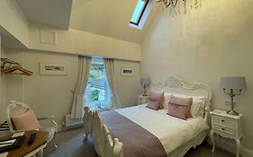 Trefoil Guest House